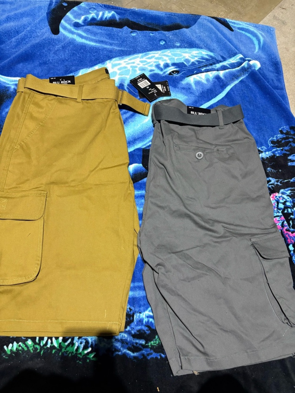 Blu Nox Cargo Shorts in Mustard and Charcoal Mens size 40